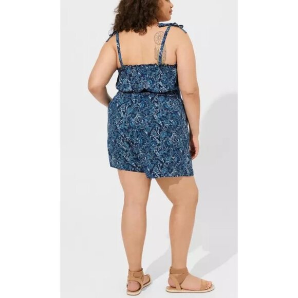 Torrid Challis Tie Straps Romper Dark Blue Floral Smocked Waist Pockets 00/10 - Picture 2 of 13